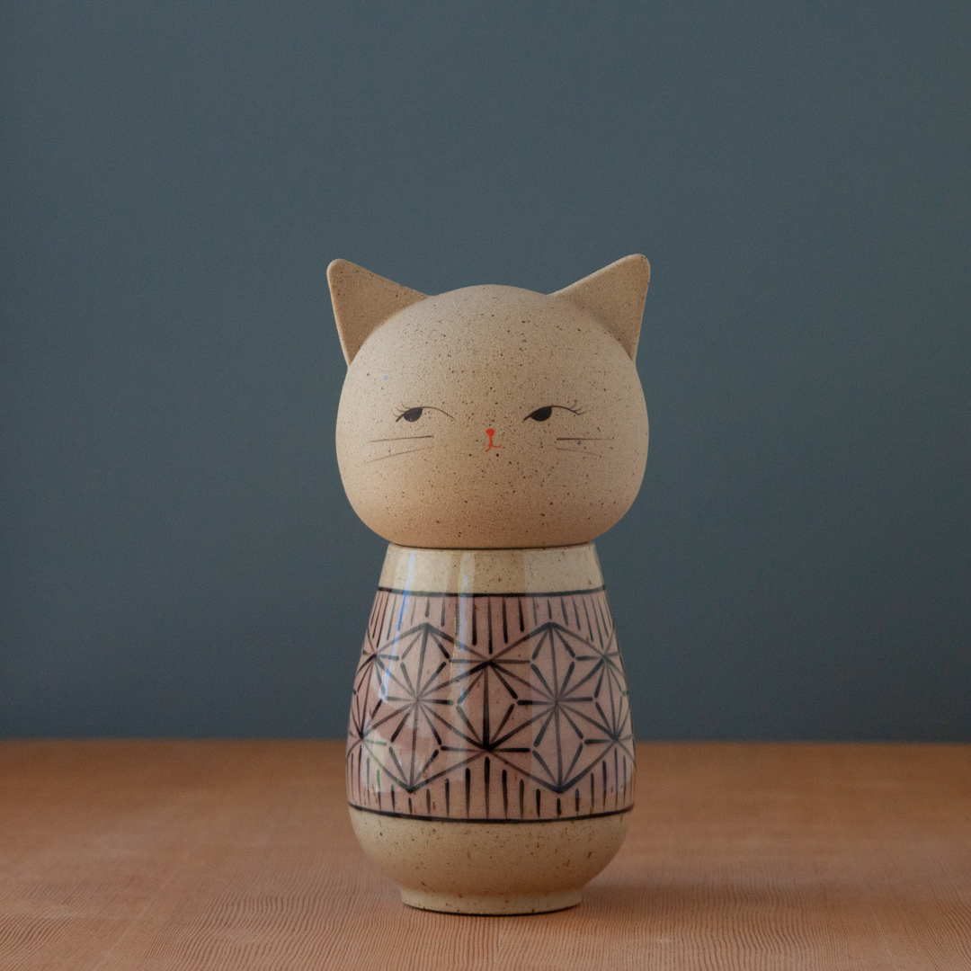 Kokeshi-Inspired Kitty - Lilac Asanoha