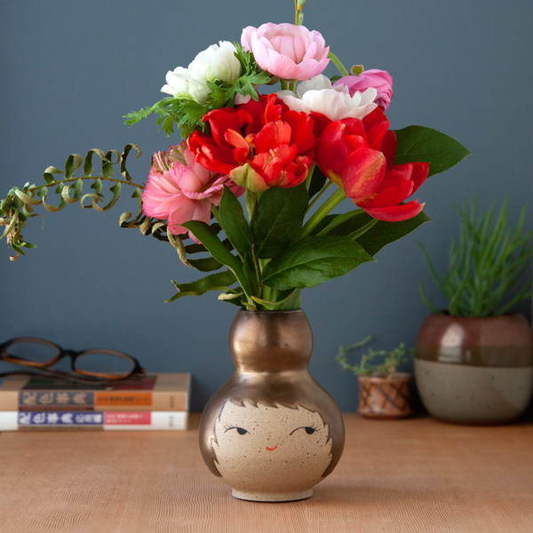 Buddy Vase - Coy