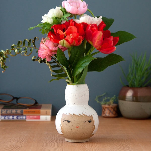 Buddy Vase - Coy