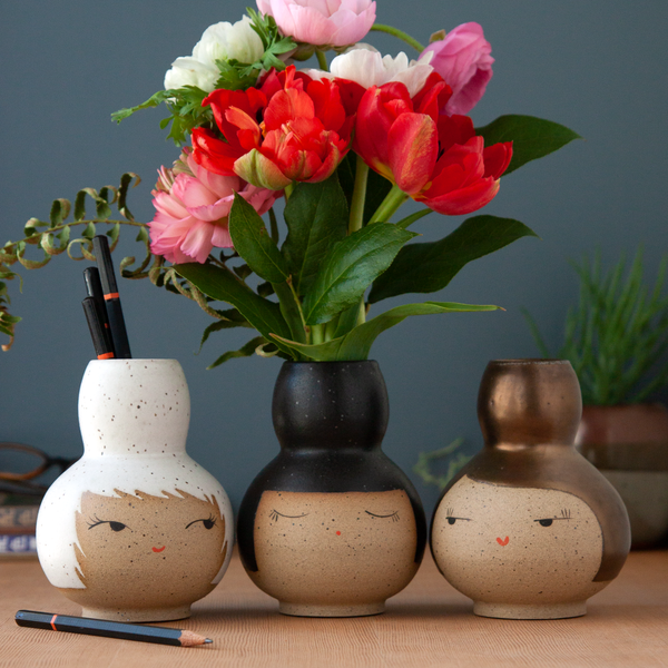 Buddy Vase - Coy