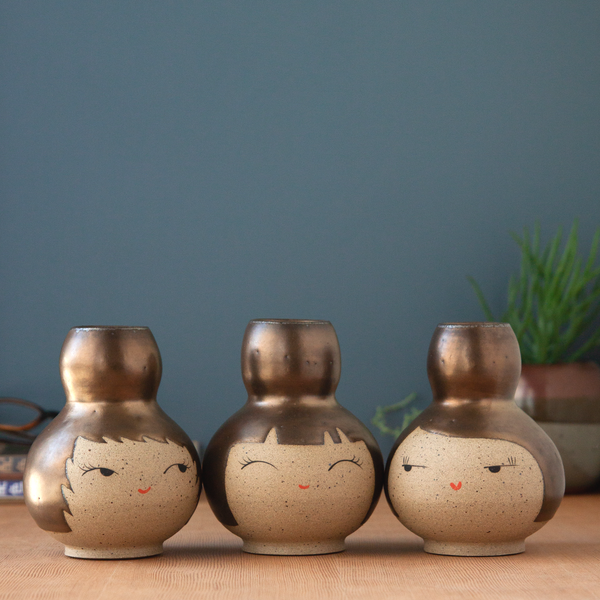 Buddy Vase - Coy