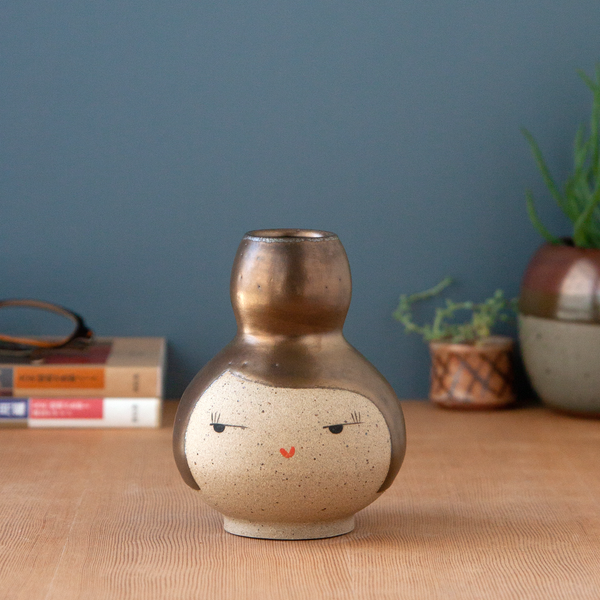 Buddy Vase - Side-Eye